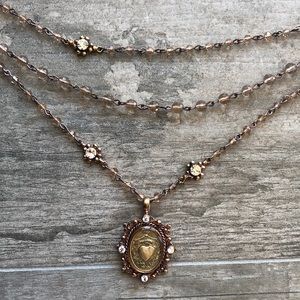 Rose gold VSA sacred heart